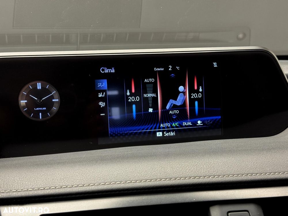 Lexus UX - 10