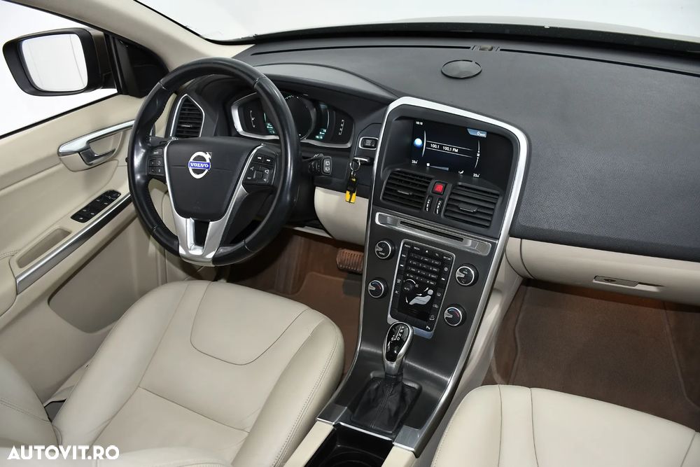 Volvo XC 60 D4AWD Summum - 5