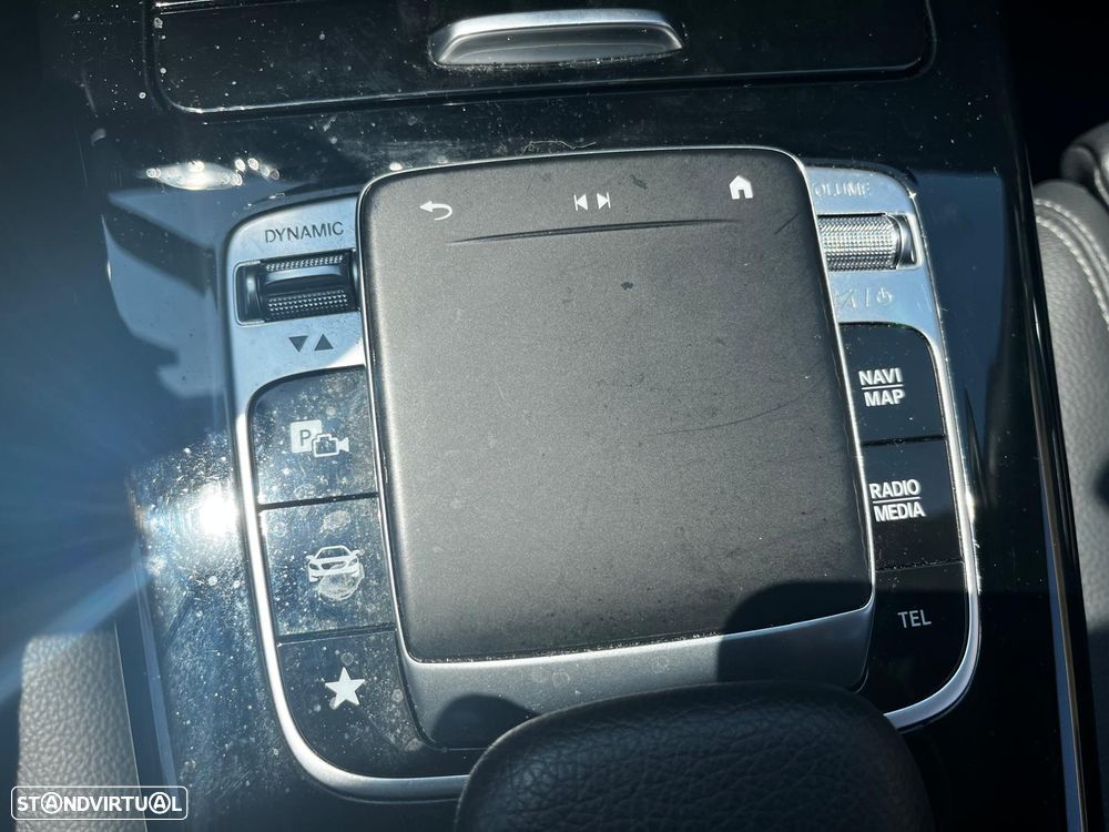 Mercedes-Benz A 180 d Business Solutions Aut. — fotografia 5