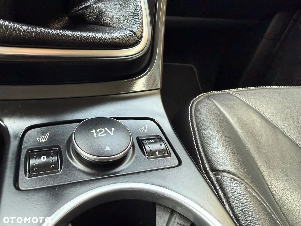 Ford Kuga 2.0 TDCi 2x4 Titanium - 19