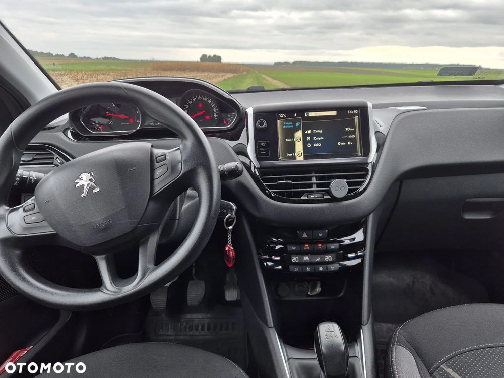 Peugeot 208 - 2