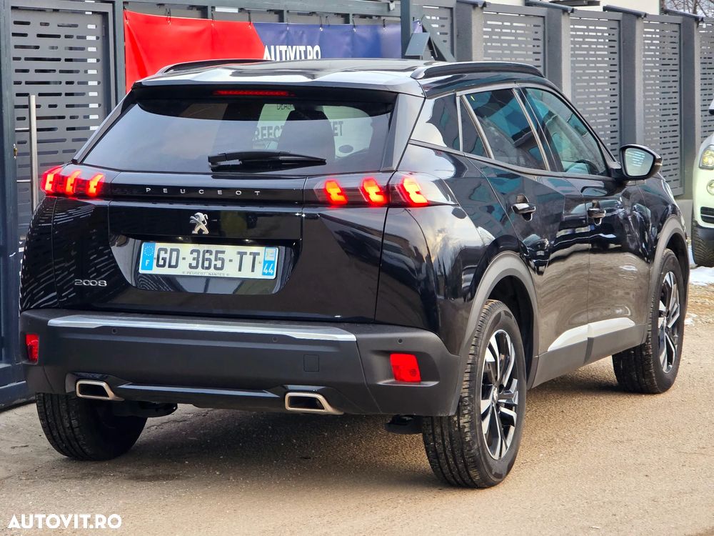 Peugeot 2008 PureTech 130 EAT8 Allure - 6