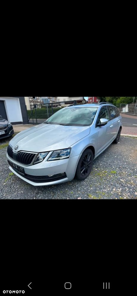 Skoda Octavia 2.0 TDI DSG Style - 3