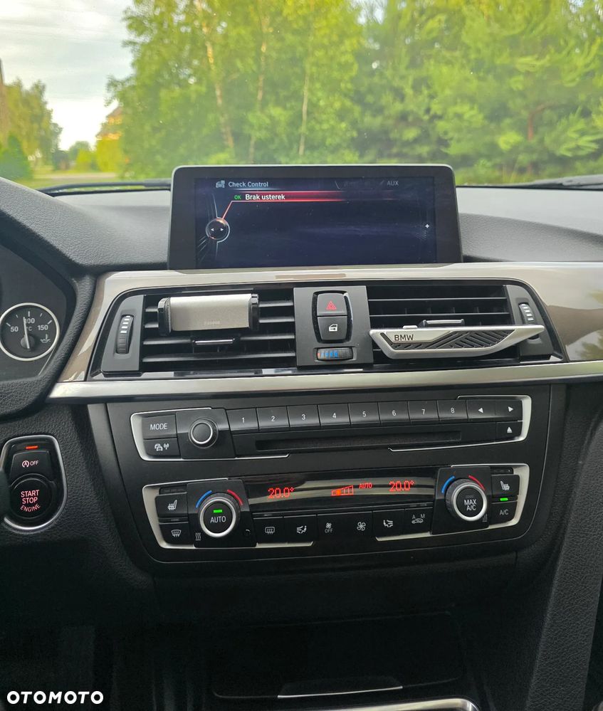 BMW Seria 3 320d xDrive Modern Line - 16