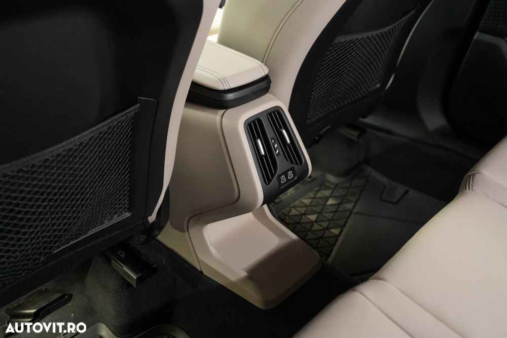 BMW X1 - 32