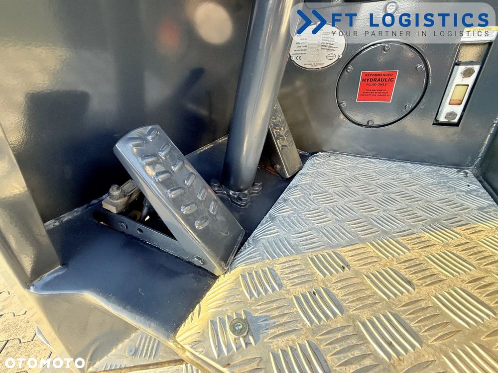 Combilift WÓZEK CZTEROKIERUNKOWY - WIELOKIERUNKOWY | COMBILIFT C2500CB | DIESEL | TRIPLEX 5500MM | POZYCJONER WIDEŁ | PRZESUW BOCZNY | WOLNY SKOK | STAN IDEALNY | Szeroka oferta wózków czterokierunkowych i bocznych, dopasowanych do różnorodnych potrzeb i zastosowań - 10