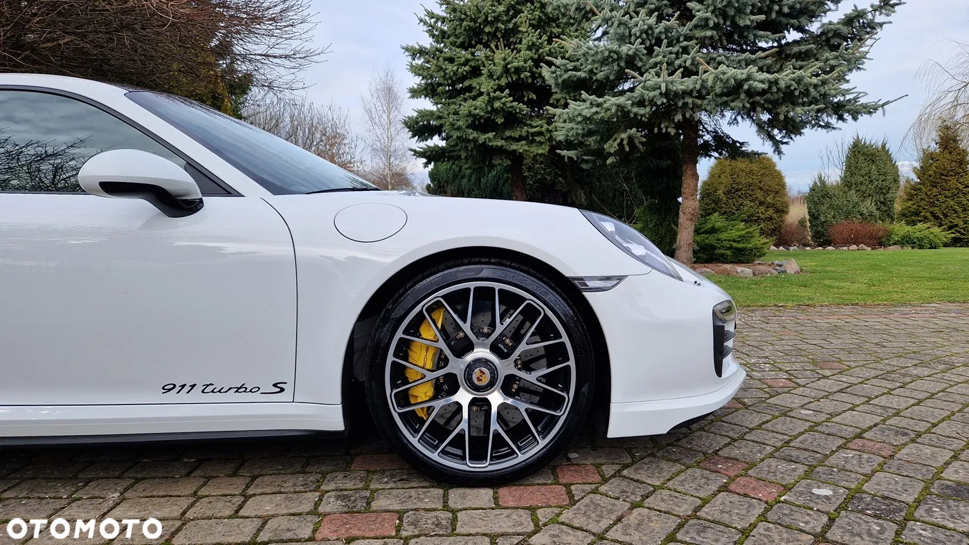 Porsche 911 Turbo S - 13