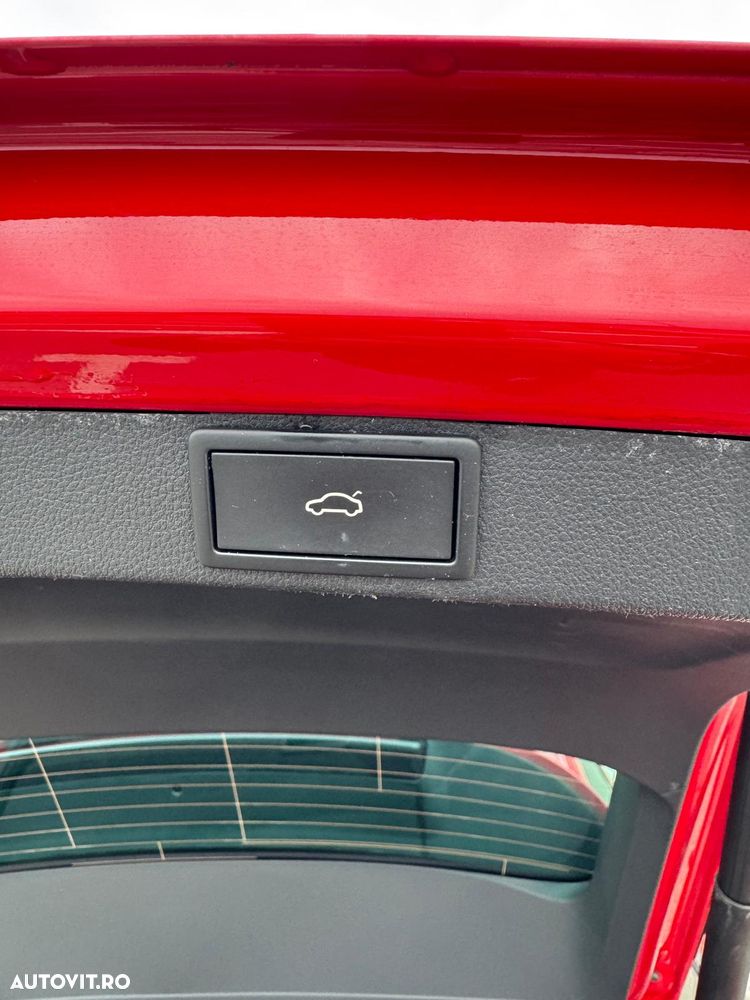 Skoda Octavia 2.0 TDI DSG Tour - 32