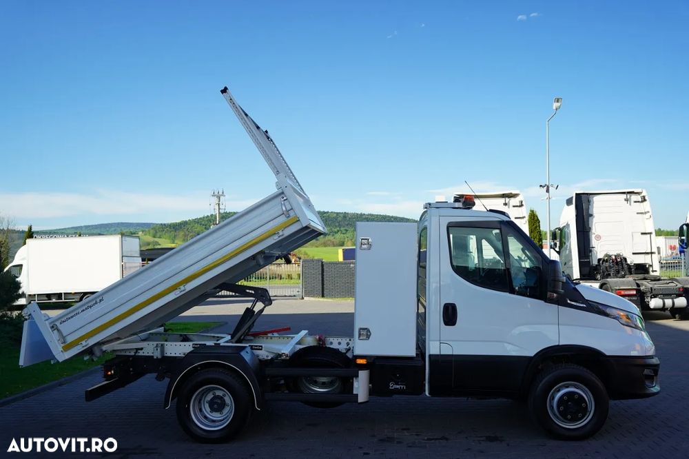 Iveco DAILY 70-180 / BASCULATOR SPATE 2.8 M / MTA: 7.0 T / BLOCARE PUNȚI / DUBLU / HI-MATIC - 7