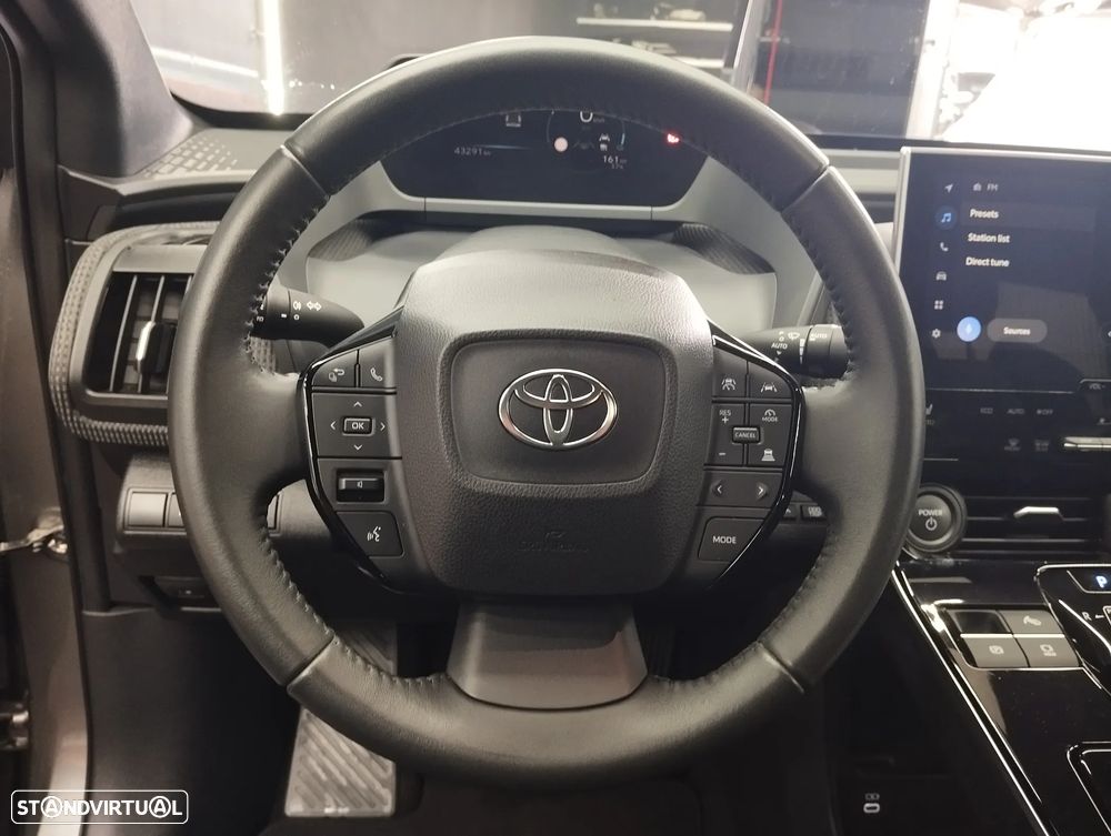 Toyota bZ4X 71,4 kWh Premium - 24