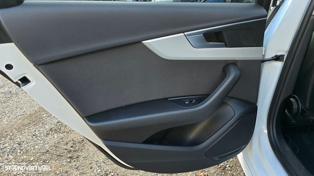 Audi A4 Avant 35 TDI S tronic - 48