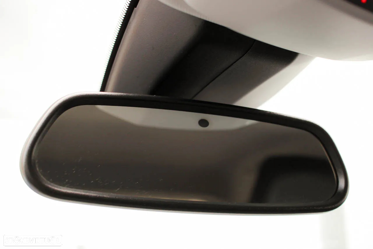 Peugeot e-2008 50 kWh Allure - 19