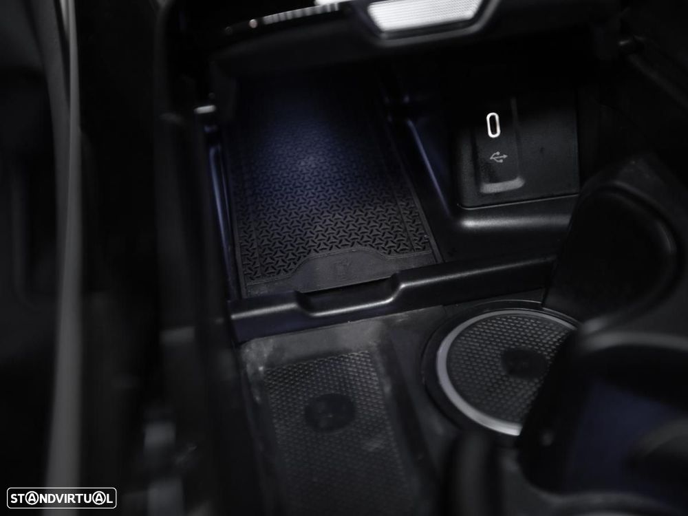 Mercedes-Benz GLC 300 e 4Matic 9G-TRONIC Edition Avantgarde - 32