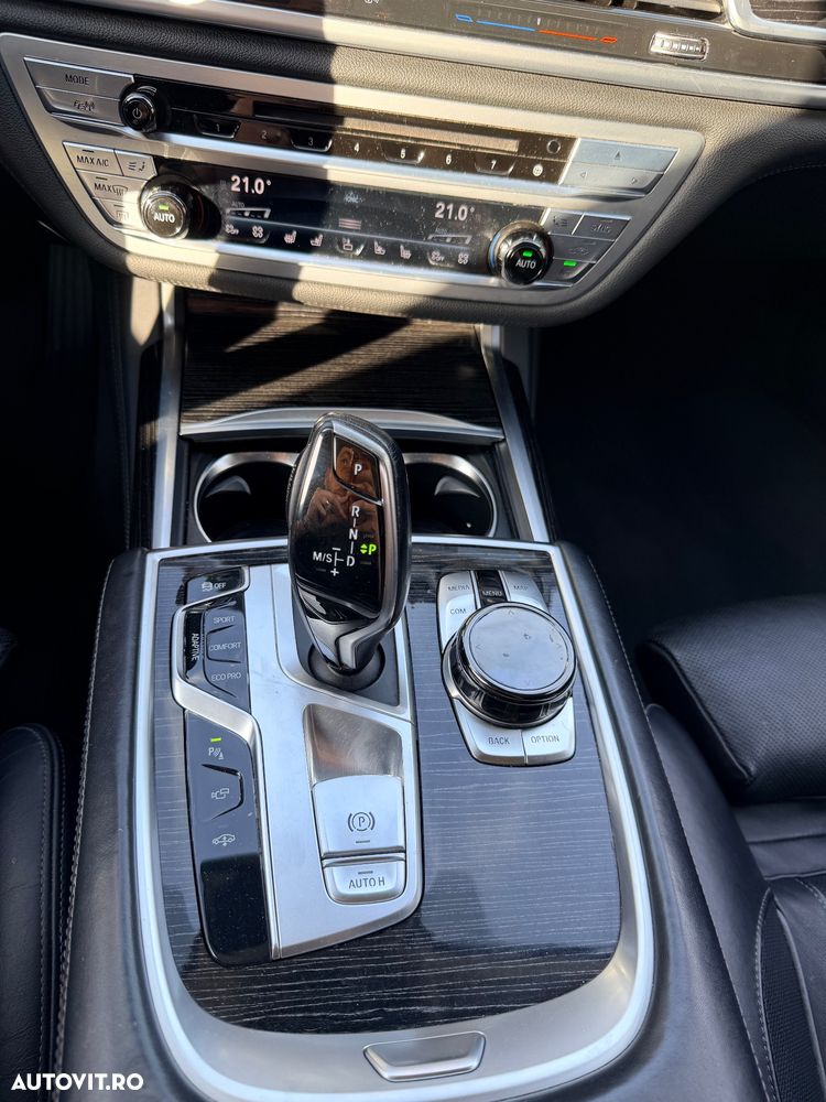 BMW Seria 7 740d xDrive - 11