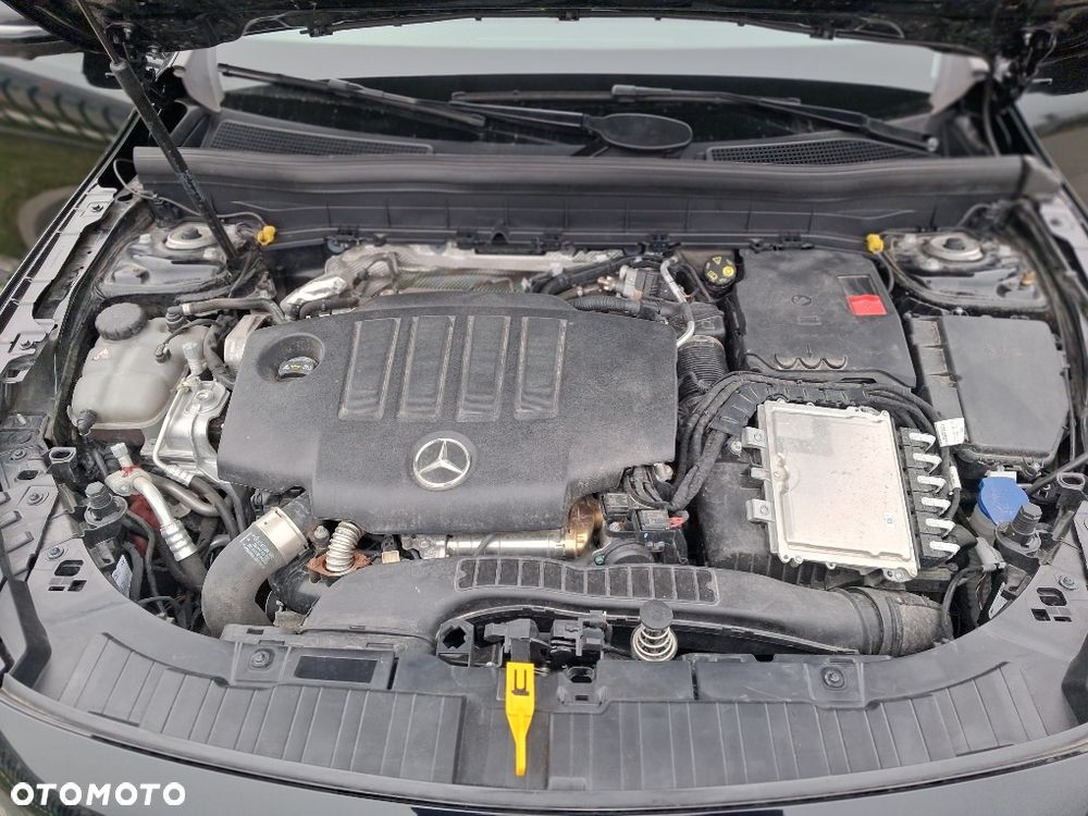 Mercedes-Benz GLB 200 d 4-Matic AMG Line 8G-DCT - 24
