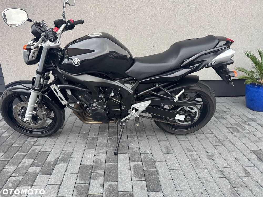 Yamaha FZ6 - 18