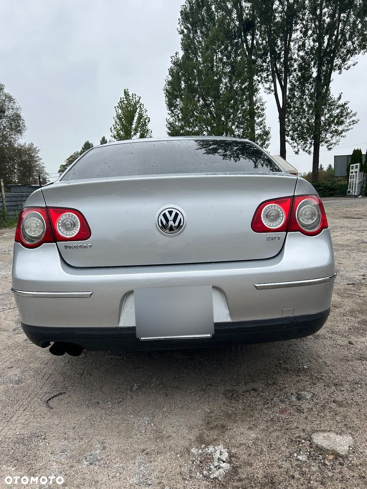 Volkswagen Passat 2.0 FSI Automatik Highline - 4