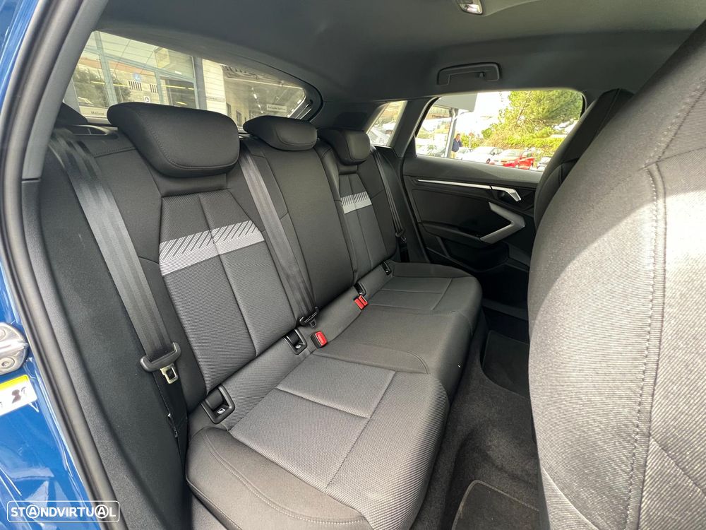 Audi A3 Sportback 30 TDI S line - 9