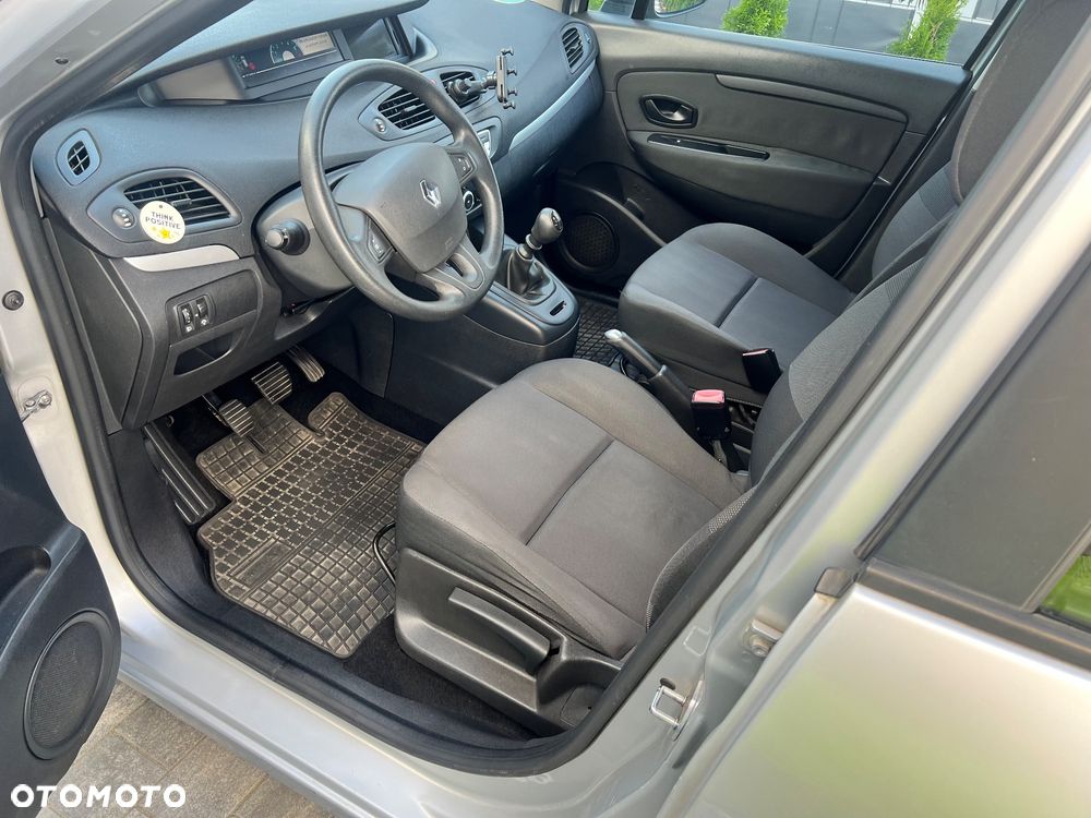 Renault Scenic - 20
