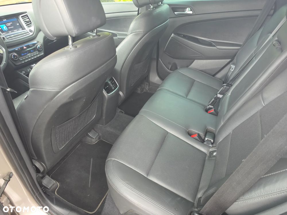 Hyundai Tucson blue 1.7 CRDi 2WD DCT Premium - 9