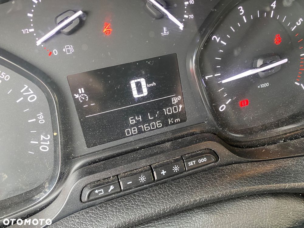 Peugeot EXPERT 2.0, MAX długi, niski przebieg, zakupiony w salonie w Rzeszowie, bezwypadkowy - 27