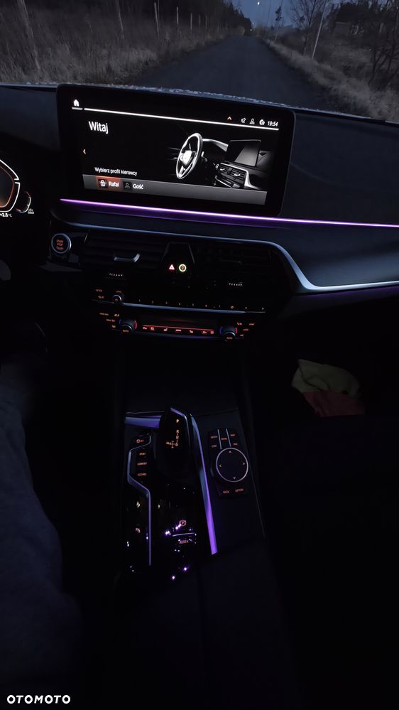 BMW Seria 5 520d xDrive mHEV M Sport sport - 35