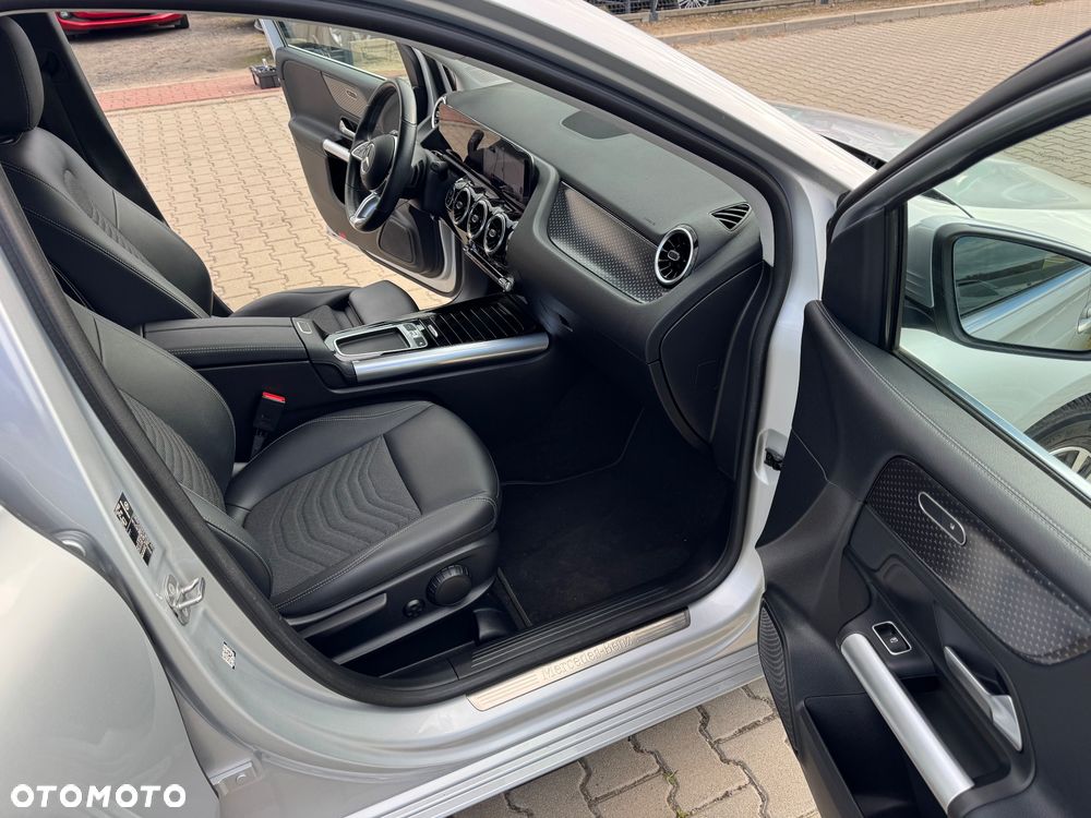 Mercedes-Benz Klasa B 180 Progressive 7G-DCT - 21