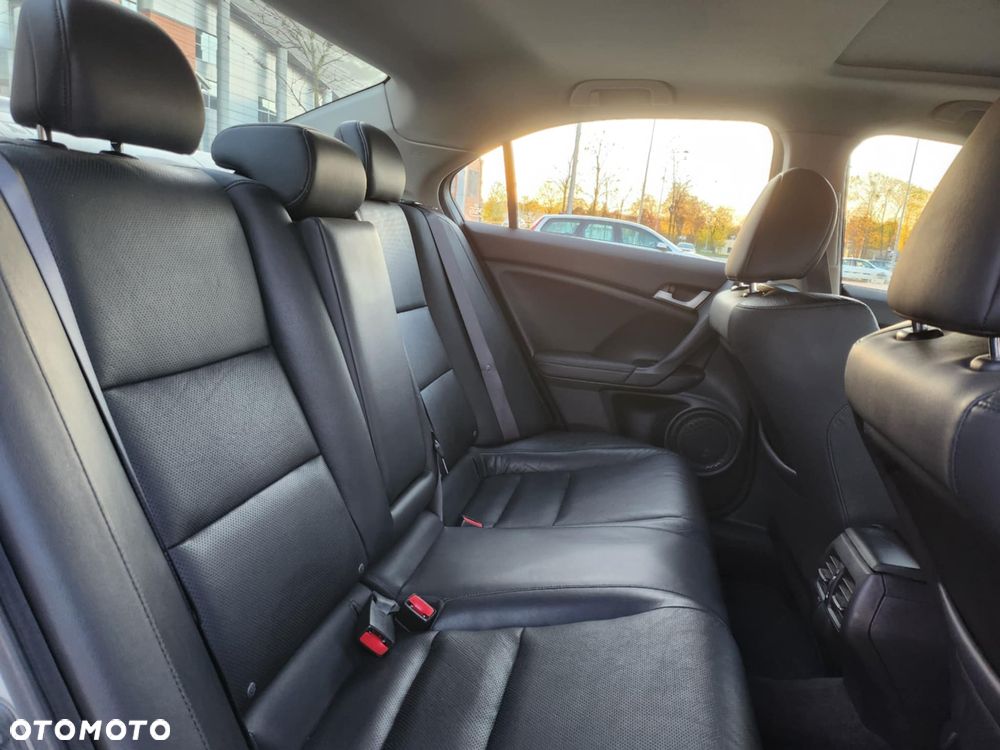 Honda Accord 2.0 Elegance Advantage - 12