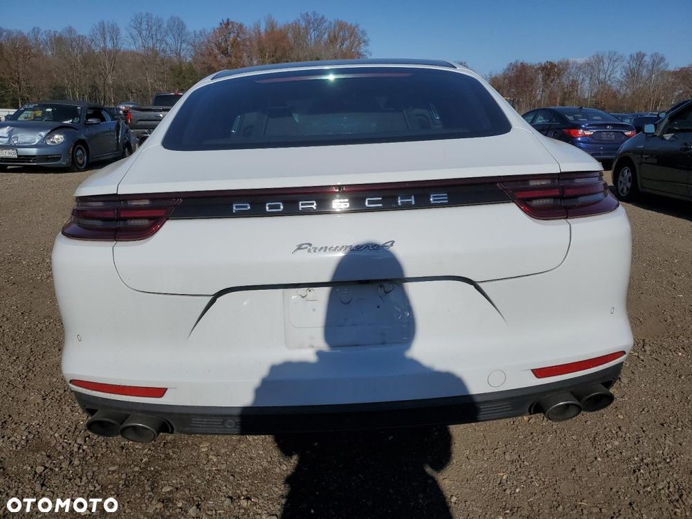 Porsche Panamera - 6