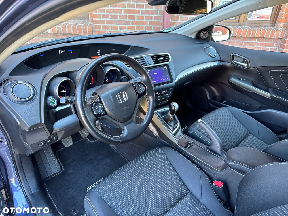 Honda Civic 1.8 i-VTEC Executive Black Edition - 17