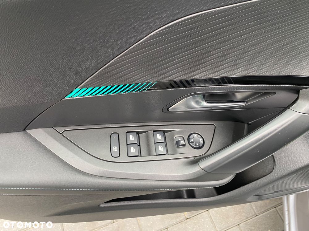 Peugeot 2008 BlueHDi 110 Allure - 25