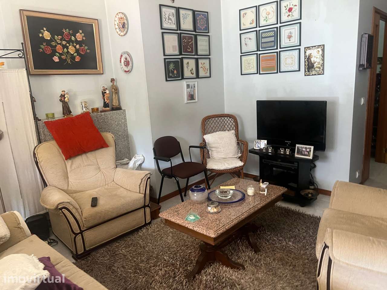 Apartamento T2 centro Barcelos, prédio Fersil, bem situado - Grande imagem: 4/7