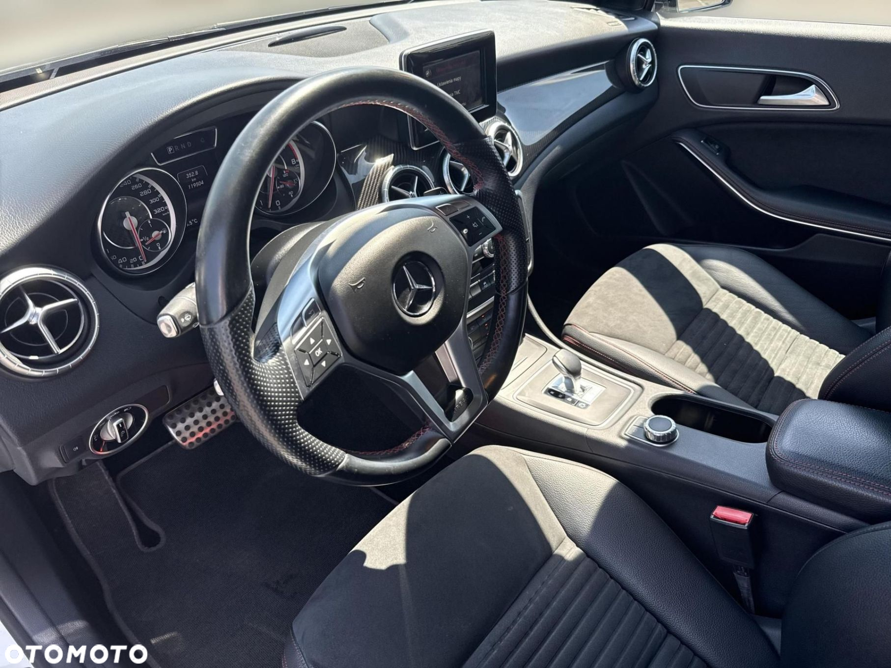 Mercedes-Benz CLA - 10