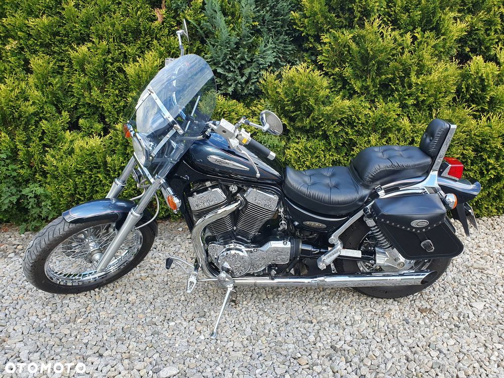 Suzuki Intruder