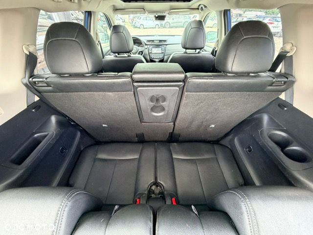 Nissan X-Trail 1.6 DCi Xtronic N-Connecta - 24