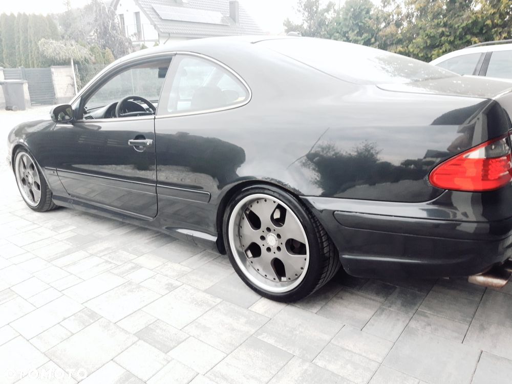 Mercedes-Benz CLK - 10