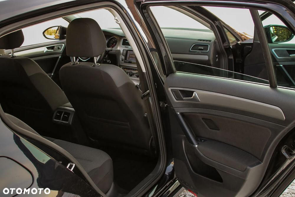 Volkswagen Golf 2.0 BlueTDI Highline - 25