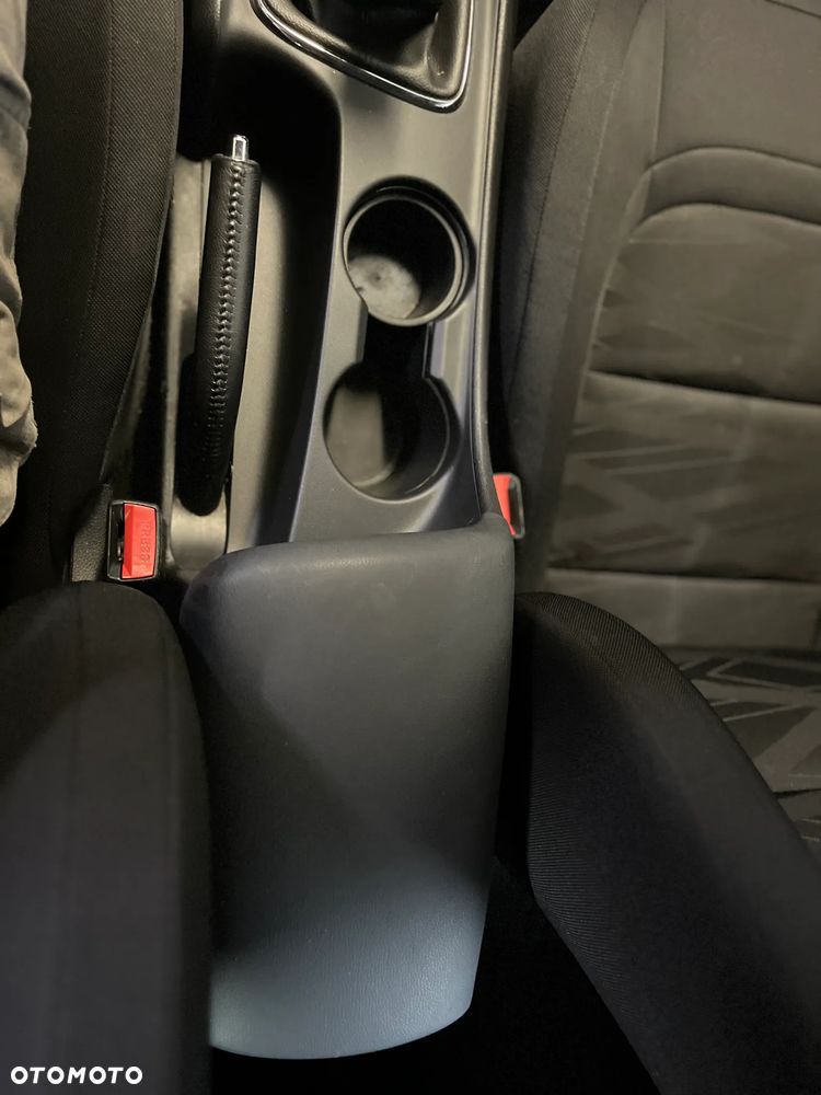 Kia Ceed - 29