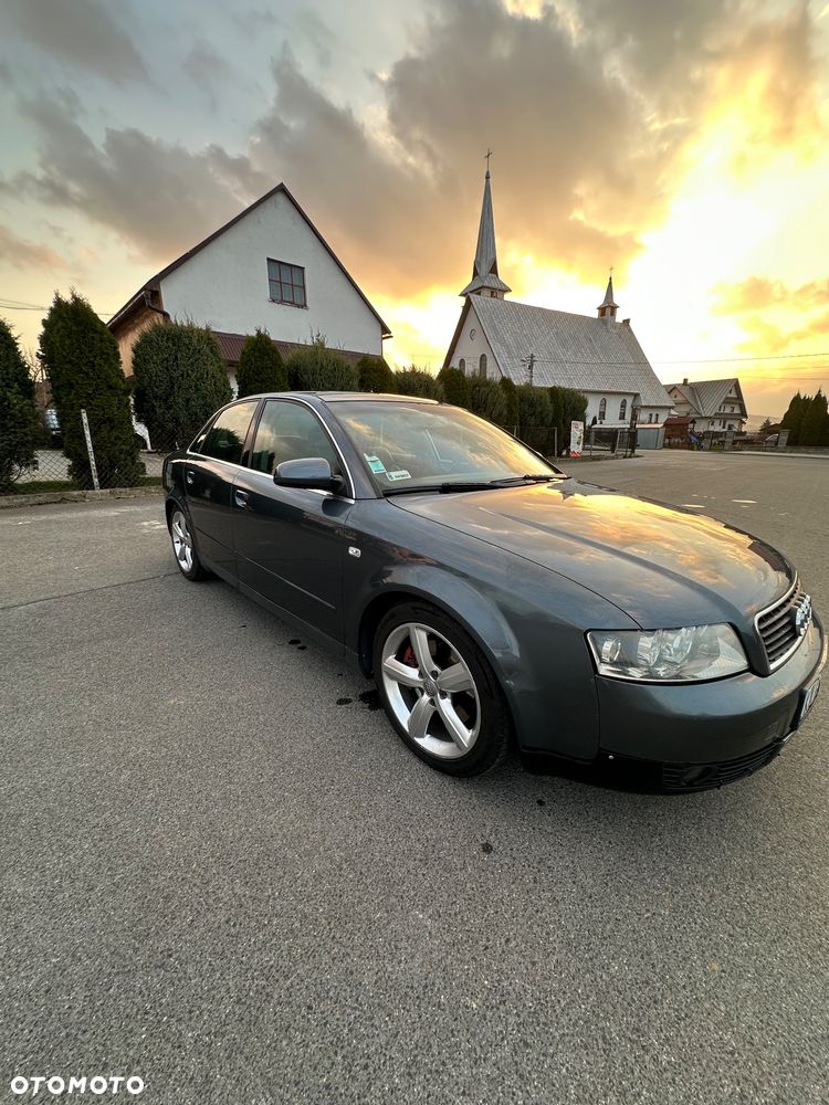 Audi A4 Limousine 3 - 9