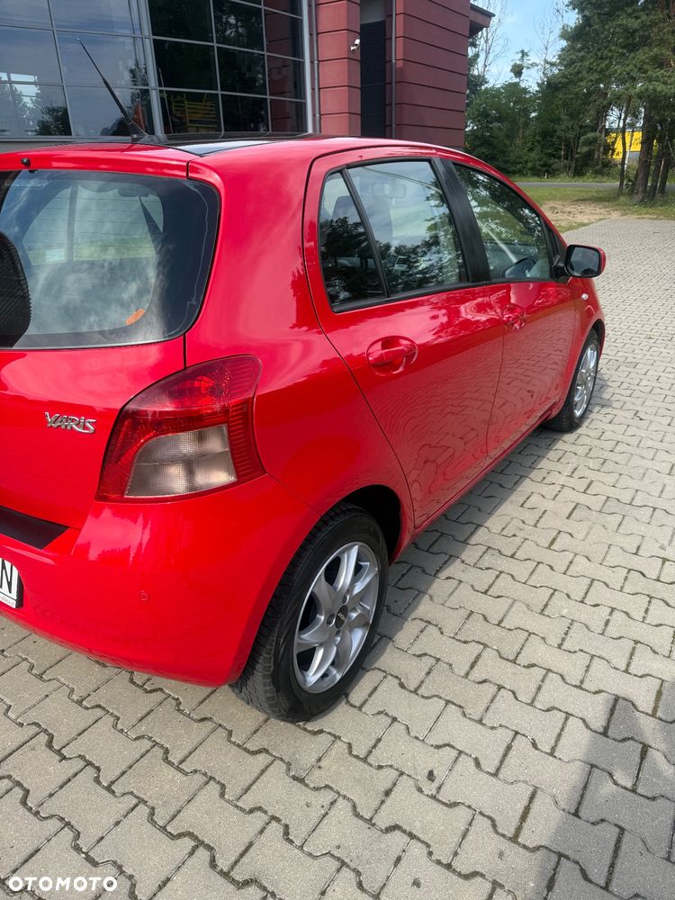 Toyota Yaris 1.3 Sol Premium MM - 2