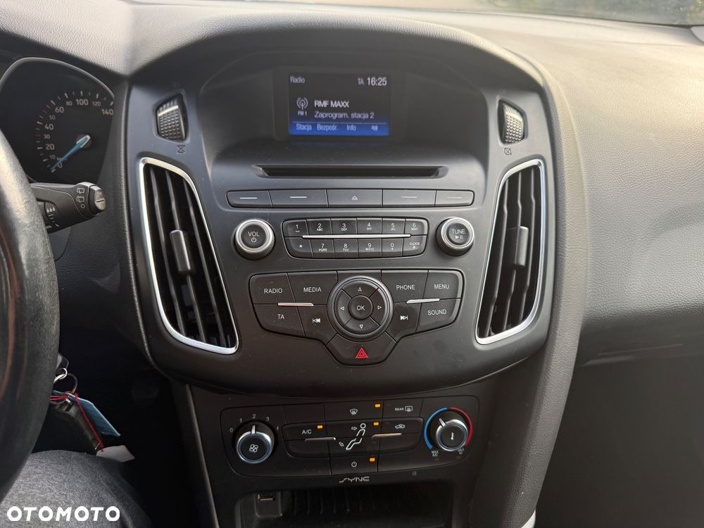 Ford Focus 1.6 Trend - 16