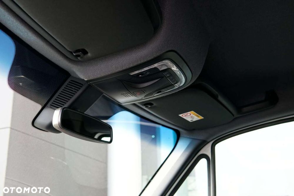 Mercedes-Benz Sprinter - 20