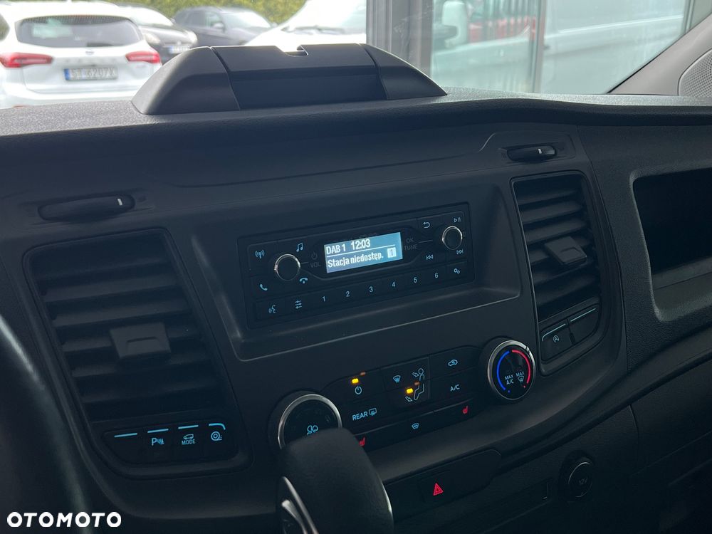 Ford Transit Custom - 32