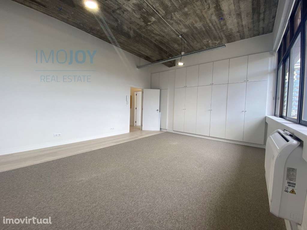 Sala de 28 m² para Arrendamento na Avenida Helen Keller - Grande imagem: 3/23