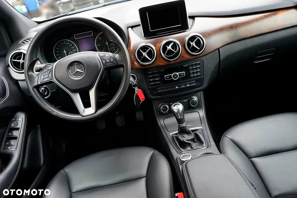 Mercedes-Benz Klasa B 180 CDI (BlueEFFICIENCY) - 29