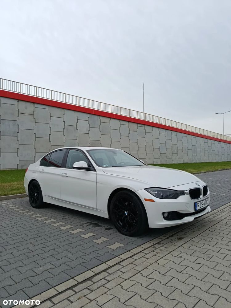 BMW Seria 3 328i xDrive - 3