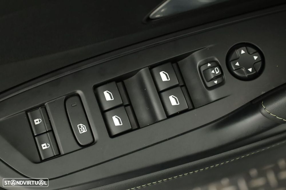 Peugeot 308 SW 1.2 PureTech GT EAT8 - 19