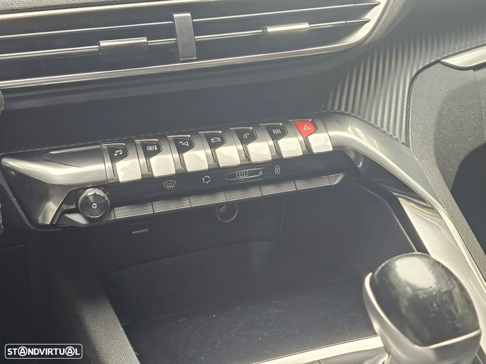 Peugeot 3008 1.2 PureTech Active - 30