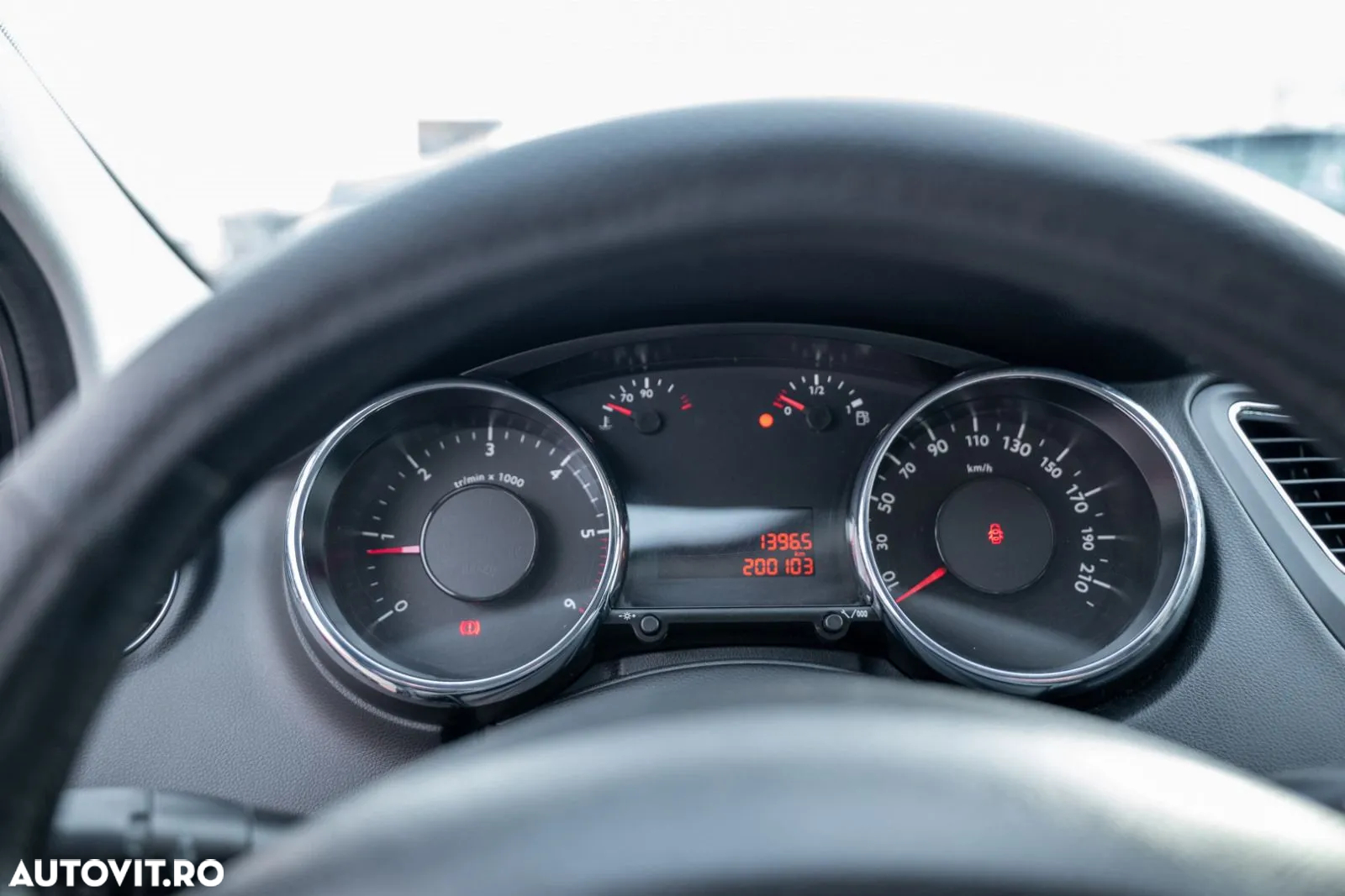 Peugeot 5008 - 8