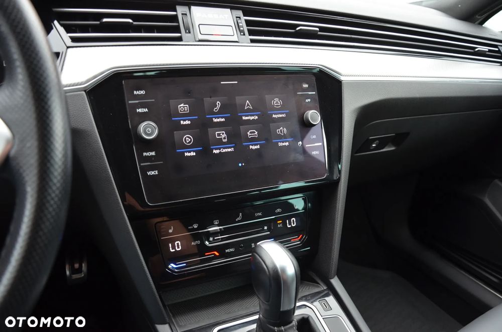 Volkswagen Passat Variant ver-variant-2-0-tdi-scr-dsg-4motion-elegance - 24